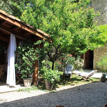 Bed and Breakfast Les Pascals Saint-Paul-les-Romans Экстерьер фото