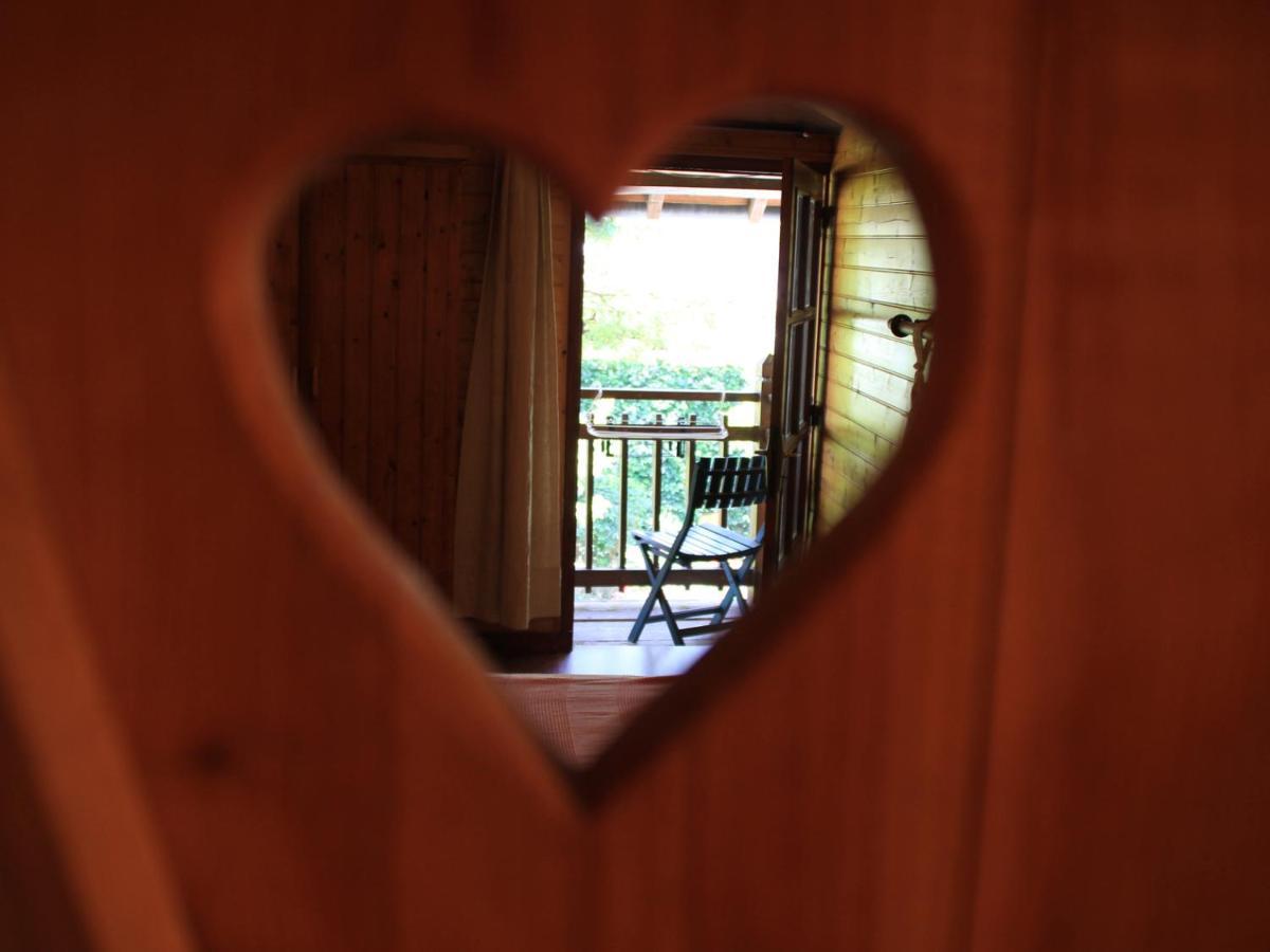 Bed and Breakfast Les Pascals Saint-Paul-les-Romans Экстерьер фото