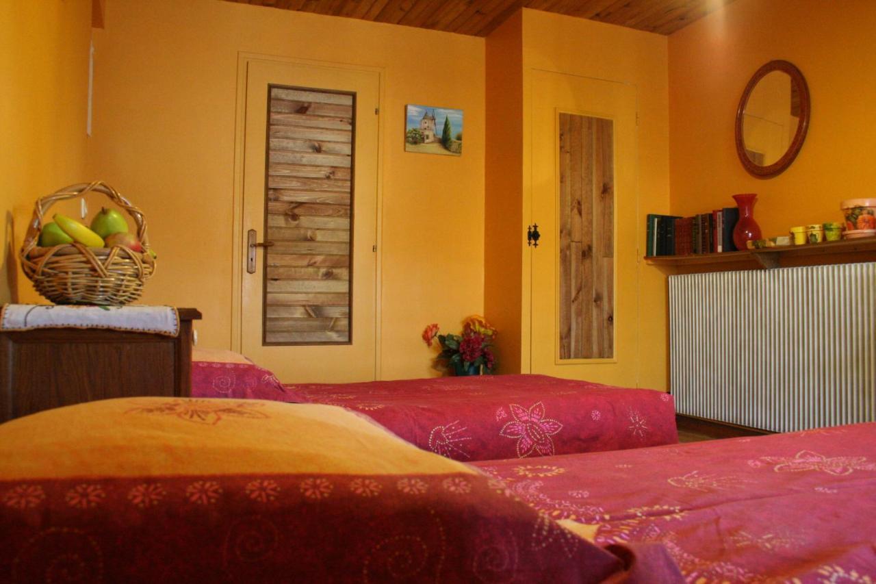 Bed and Breakfast Les Pascals Saint-Paul-les-Romans Экстерьер фото